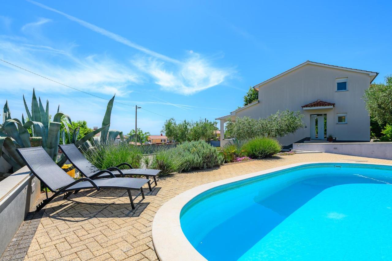 Villa Elisa Kaštelir Kültér fotó