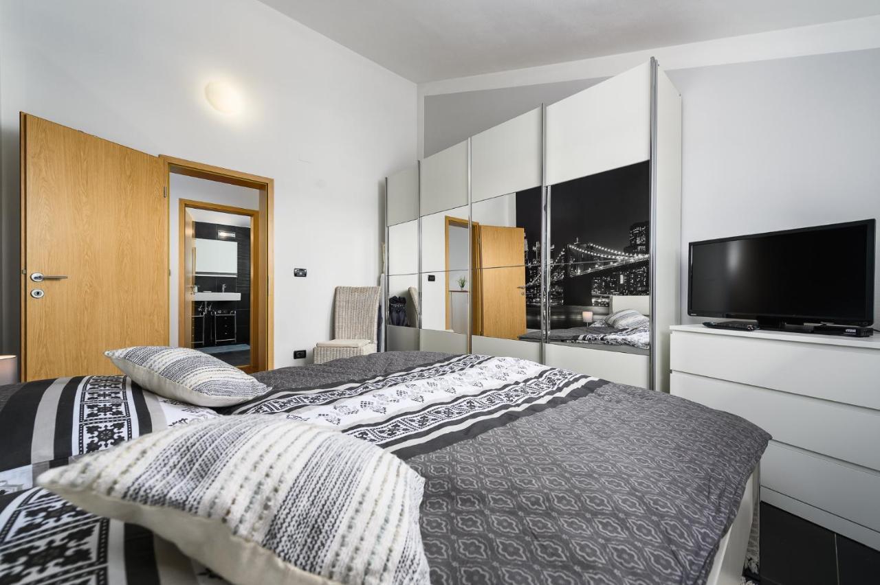Villa Elisa Kaštelir Kültér fotó
