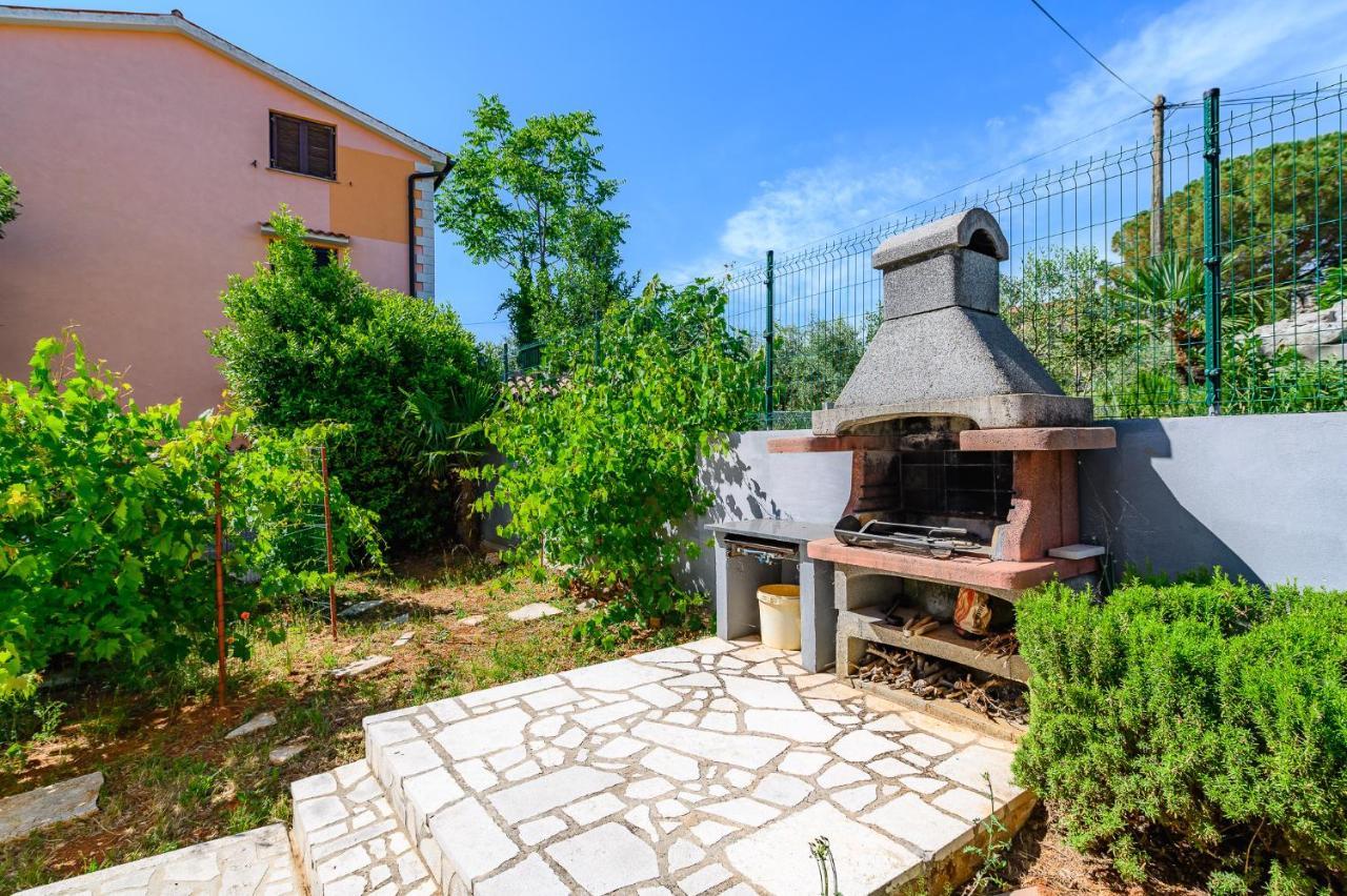 Villa Elisa Kaštelir Kültér fotó