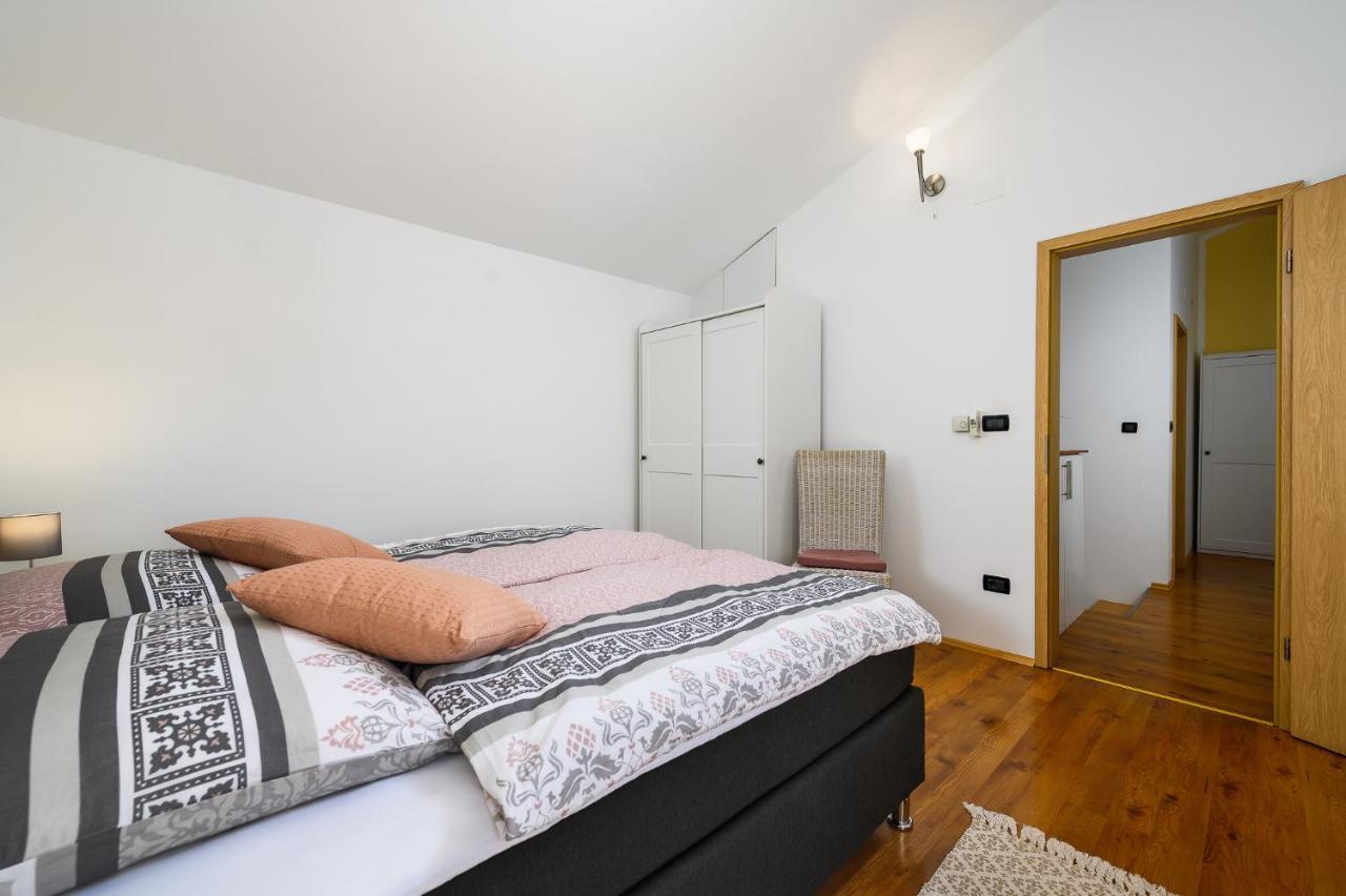 Villa Elisa Kaštelir Kültér fotó