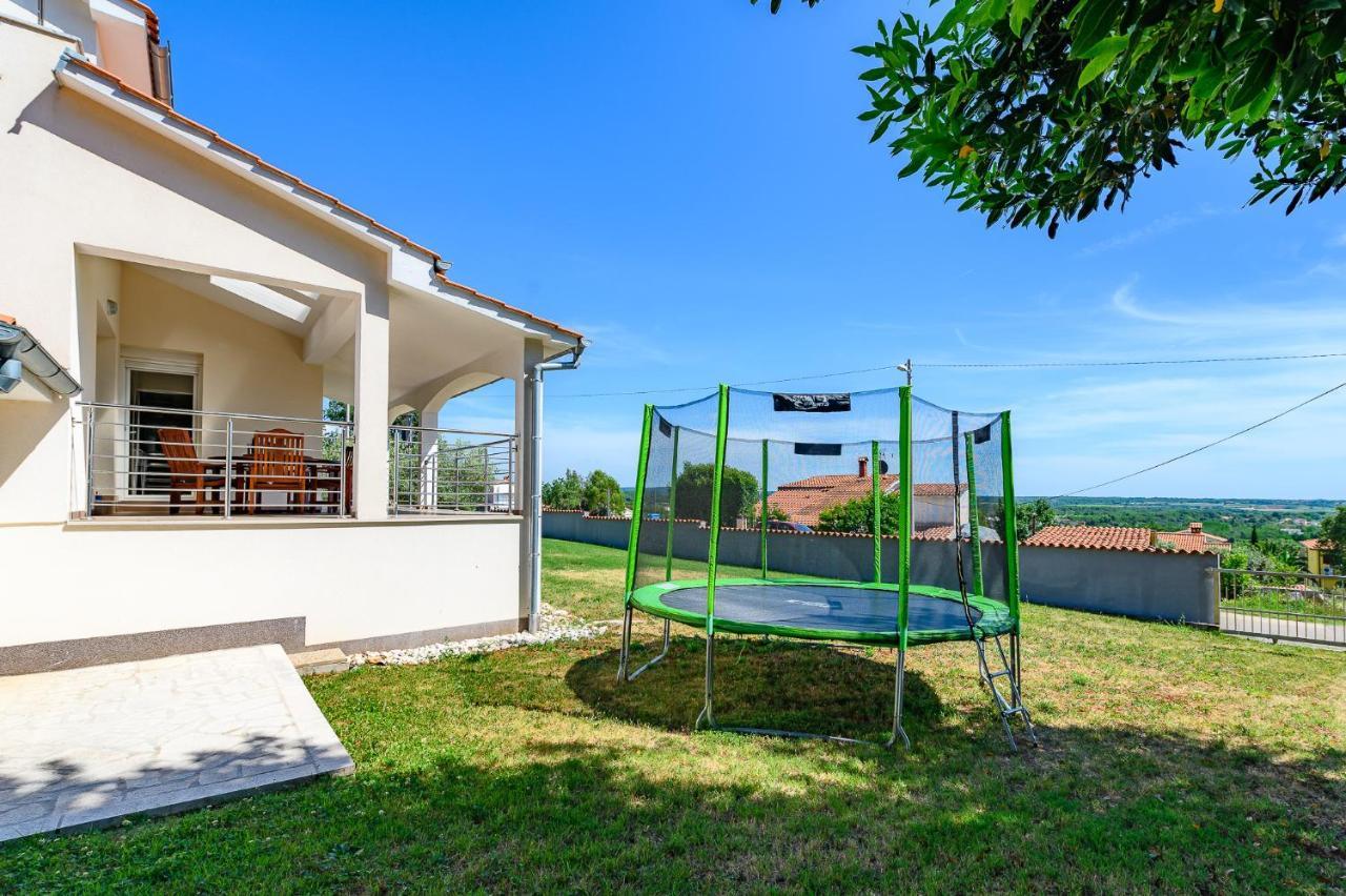 Villa Elisa Kaštelir Kültér fotó